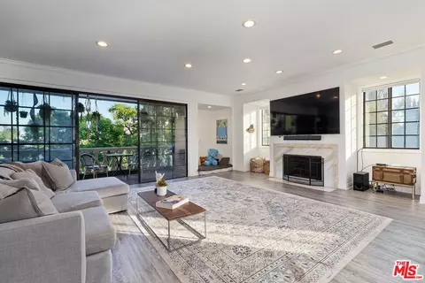 403 N Palm Dr #3, Beverly Hills, CA 90210