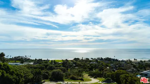 30601 Morning View Dr, Malibu, CA 90265