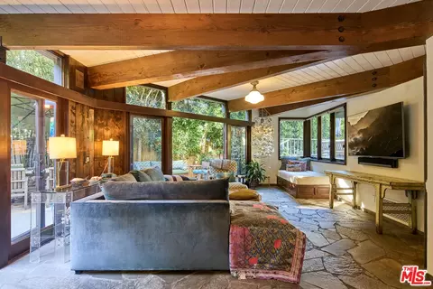 31875 Sea Level Dr, Malibu, CA 90265