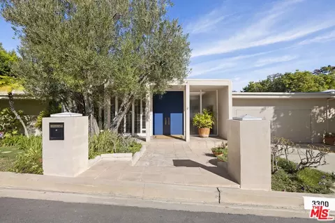 3300 Red Rose Dr, Encino, CA 91436