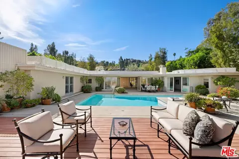 3300 Red Rose Dr, Encino, CA 91436