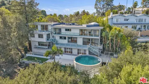 15263 Mulholland Dr, Los Angeles, CA 90077
