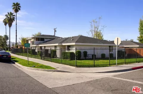 1287 Olive Tree Ln, Hemet, CA 92543