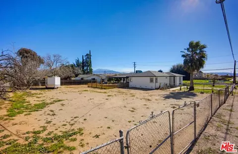 10982 Cherry Ave, Cherry Valley, CA 92223 photo 3