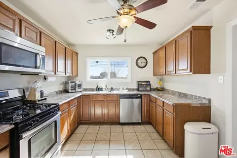 10982 Cherry Ave, Cherry Valley, CA 92223 photo 18