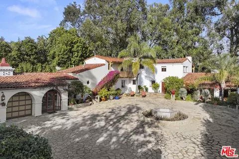 334 N Carmelina Ave, Los Angeles, CA 90049