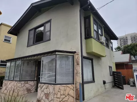 702 Cedar Ave, Long Beach, CA 90813