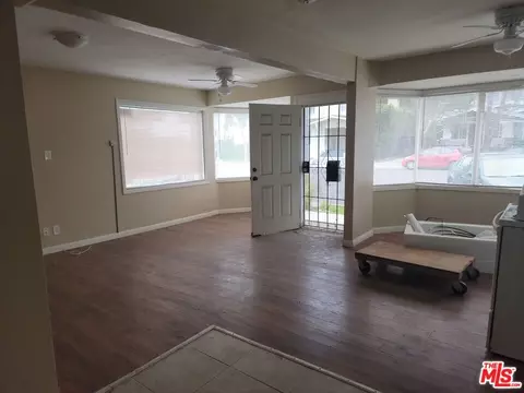 Living - 702 Cedar Ave, Long Beach, CA 90813 photo 2 of 2