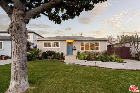 8040 Agnew Ave, Los Angeles, CA 90045