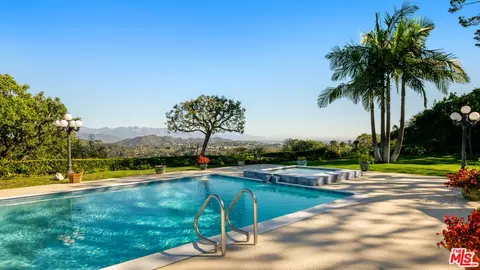 435 Walker Dr, Beverly Hills, CA 90210