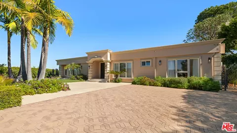 435 Walker Dr, Beverly Hills, CA 90210