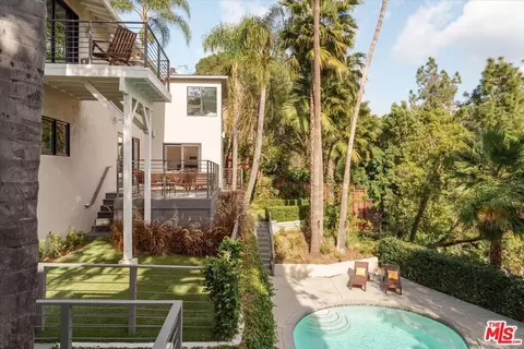 5692 Holly Oak Dr, Los Angeles, CA 90068