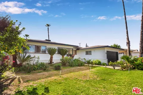 Exterior - 19168 Erwin St, Tarzana, CA 91335 photo 2 of 6