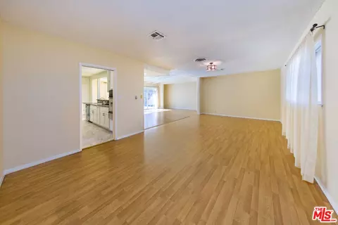 Living - 19168 Erwin St, Tarzana, CA 91335 photo 4 of 4