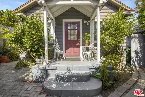 6431 Dix St, Los Angeles, CA 90068