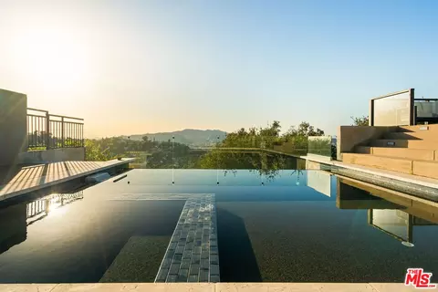 4517 Stanton Dr, Los Angeles, CA 90065