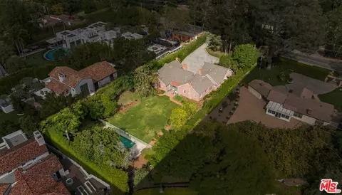 1639 Mandeville Canyon Rd, Los Angeles, CA 90049
