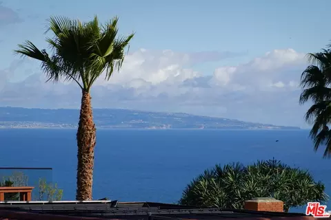 16906 Scenic Pl, Pacific Palisades, CA 90272