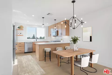11210 W Lyon Ln #16, North Hollywood, CA 91606