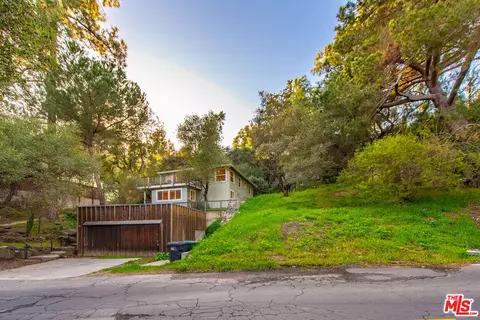 502 Fernwood Pacific Dr, Topanga, CA 90290