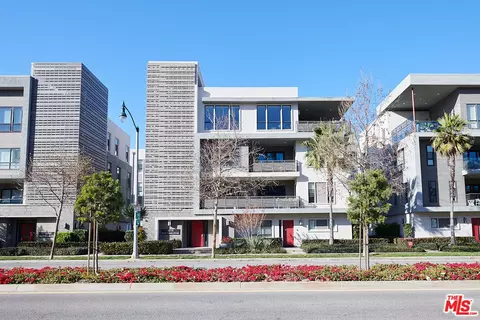 12775 Bluff Creek Dr #1, Los Angeles, CA 90094