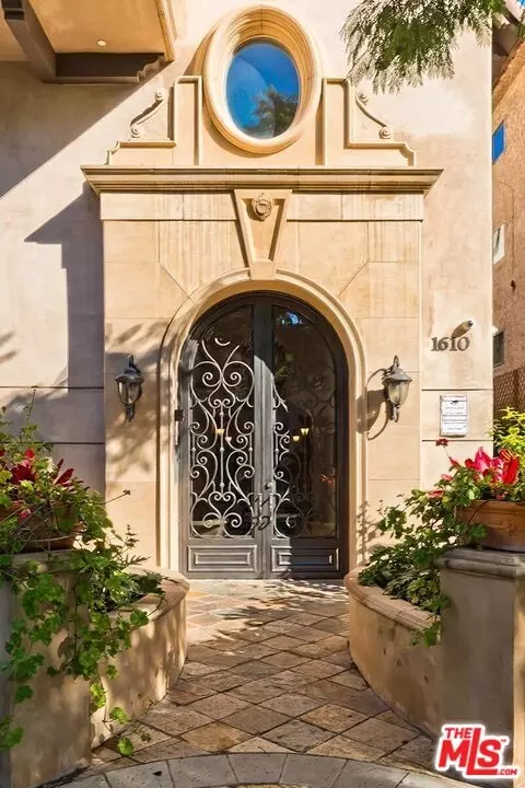 1610 Camden Ave #401, Los Angeles, CA 90025