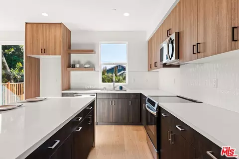 Kitchen - 1664 Vincente Ave, Placentia, CA 92870 photo 3 of 3