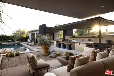 Exterior - 2 Echo Ln, Rancho Mirage, CA 92270 photo 4 of 13