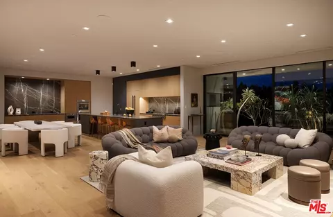 Living - 2 Echo Ln, Rancho Mirage, CA 92270 photo 3 of 4