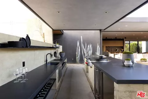 Kitchen - 2 Echo Ln, Rancho Mirage, CA 92270 photo 2 of 2