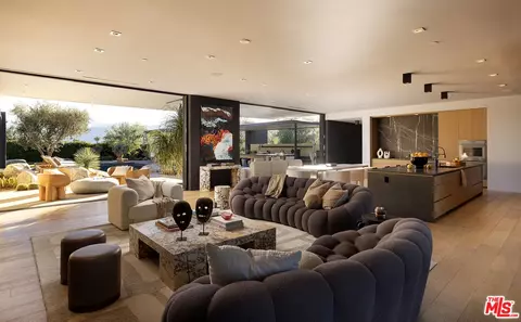 Living - 2 Echo Ln, Rancho Mirage, CA 92270 photo 2 of 4