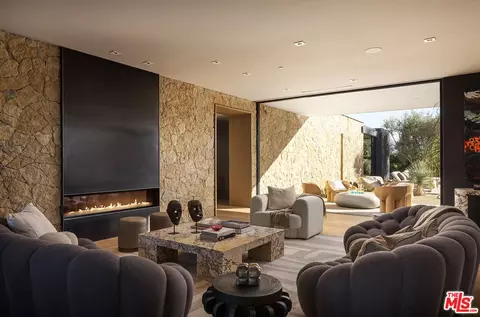 Living - 2 Echo Ln, Rancho Mirage, CA 92270 photo 1 of 4
