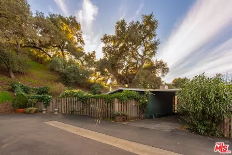 1667 Las Virgenes Canyon Rd #5, Calabasas, CA 91302