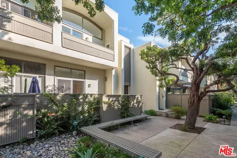 13234 Fiji Way #B, Marina Del Rey, CA 90292
