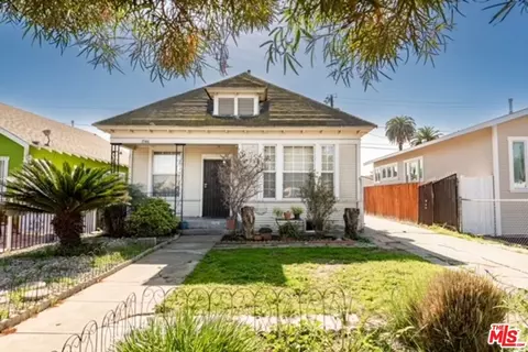 1546 W 70th St, Los Angeles, CA 90047
