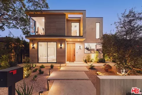 2115 Walnut Ave, Venice, CA 90291