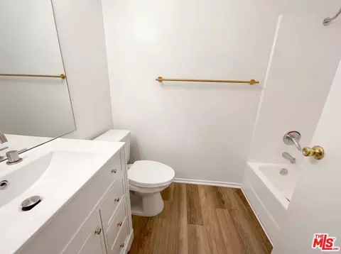 13142 E Mesa Verde Dr, Moorpark, CA 93021 photo 10