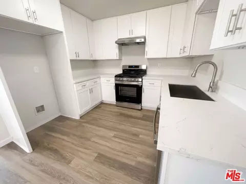 13142 E Mesa Verde Dr, Moorpark, CA 93021 photo 8