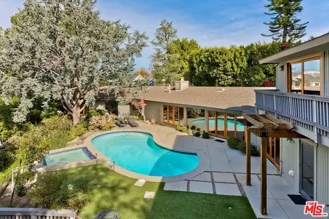4463 Bergamo Dr, Encino, CA 91436