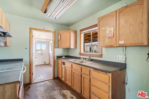Kitchen - 45611 250th St, Lancaster, CA 93535 photo 2 of 3