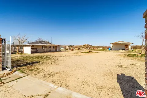 Exterior - 45611 250th St, Lancaster, CA 93535 photo 9 of 13