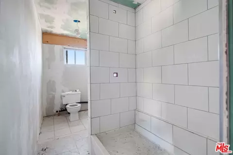 Bath - 45611 250th St, Lancaster, CA 93535 photo 3 of 4