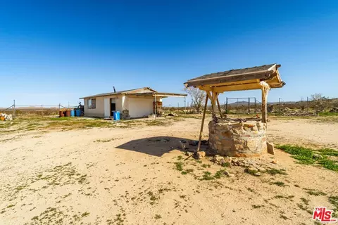 Exterior - 45611 250th St, Lancaster, CA 93535 photo 4 of 13