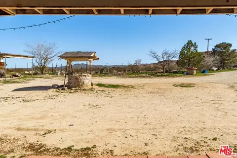 Exterior - 45611 250th St, Lancaster, CA 93535 photo 10 of 13