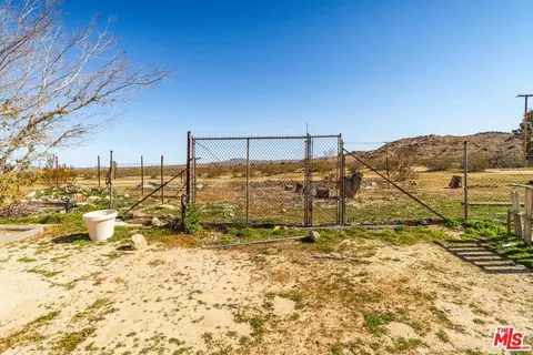 Exterior - 45611 250th St, Lancaster, CA 93535 photo 13 of 13