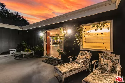 Exterior - 3200 Wrightwood Dr, Studio City, CA 91604 photo 4 of 13