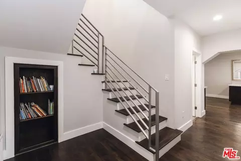 Entry Way - 3200 Wrightwood Dr, Studio City, CA 91604 photo 1 of 2
