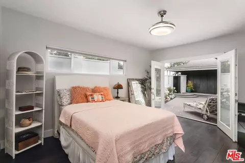 Bedroom - 3200 Wrightwood Dr, Studio City, CA 91604 photo 2 of 4