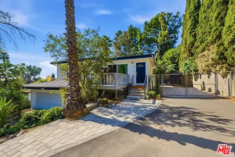 963 Pine Grove Ave, Los Angeles, CA 90042