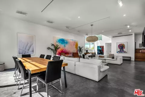 17 N Venice Blvd, Venice, CA 90291